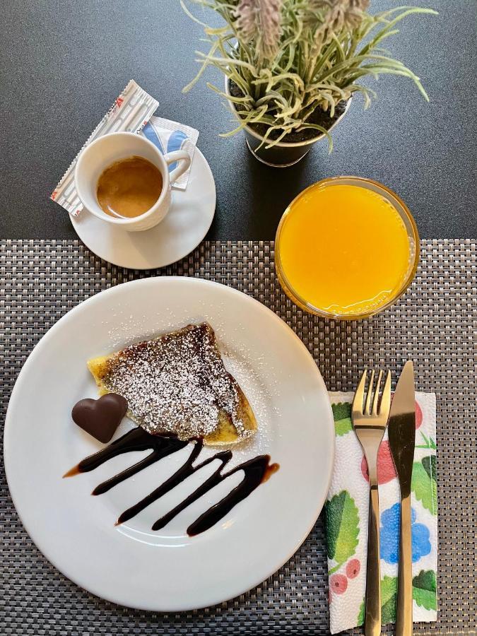 La Vie Fuille Bed And Breakfast Рипосто Экстерьер фото