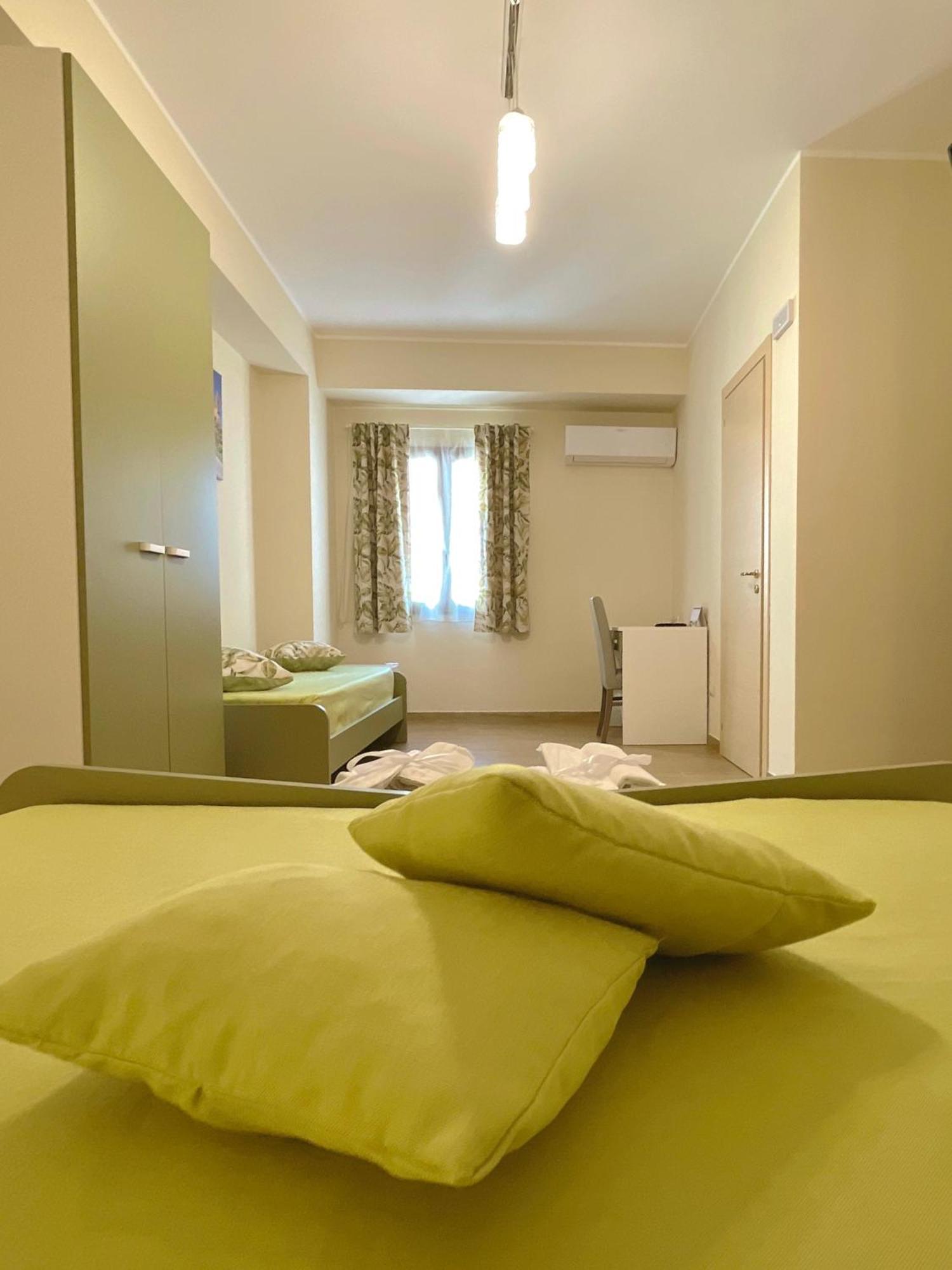 La Vie Fuille Bed And Breakfast Рипосто Экстерьер фото