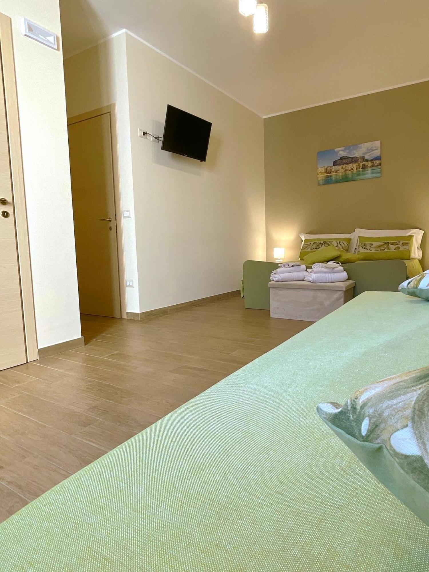 La Vie Fuille Bed And Breakfast Рипосто Экстерьер фото